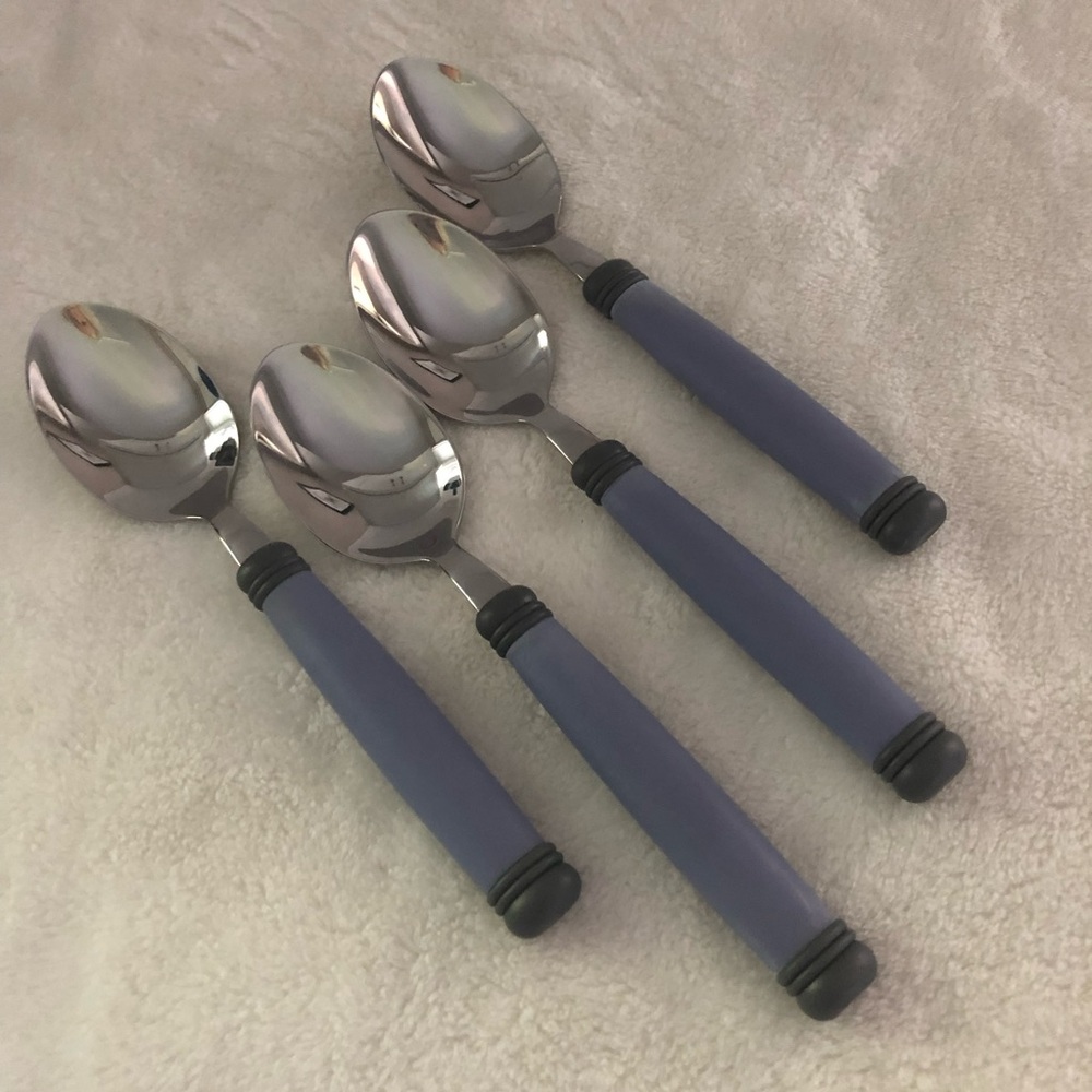 Pfaltzgraff Mystic Stainless Flatware– Lilac & Gray (Discontinued) 16 pieces - Picture 4 of 7